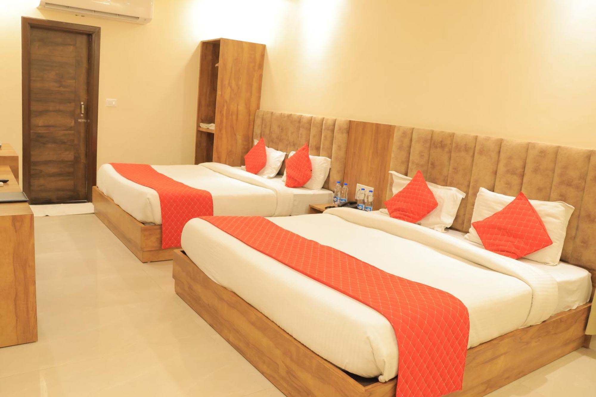 Hampton Hotel - 200 Mt From Golden Temple Amritsar Extérieur photo